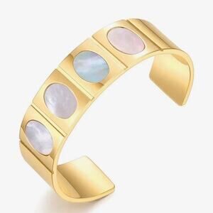 SAHIRA Cuff Bracelet Dahlia Mother of Pearl